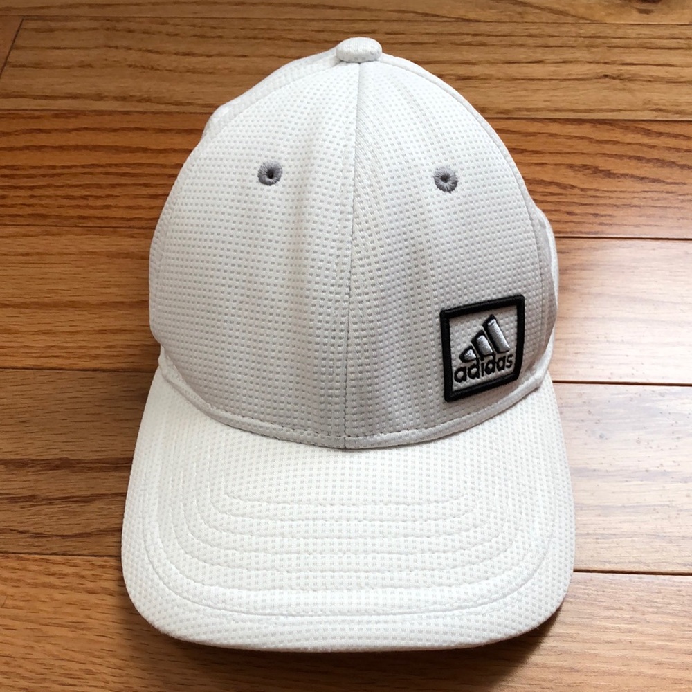 Men’s white Adidas cap